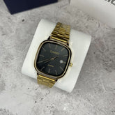 Casio Vintage 2024 - Ouro com Mostrador Preto